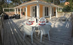 Chalet orange naturiste la Jenny